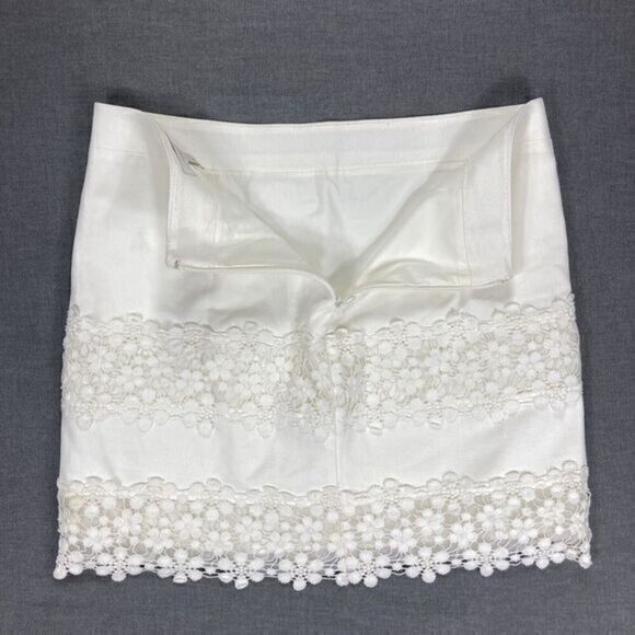 J. Crew Pencil Mini Skirt Women Size 2 White Daisy Floral Lace Zip Back Bohemian - Picture 6 of 12